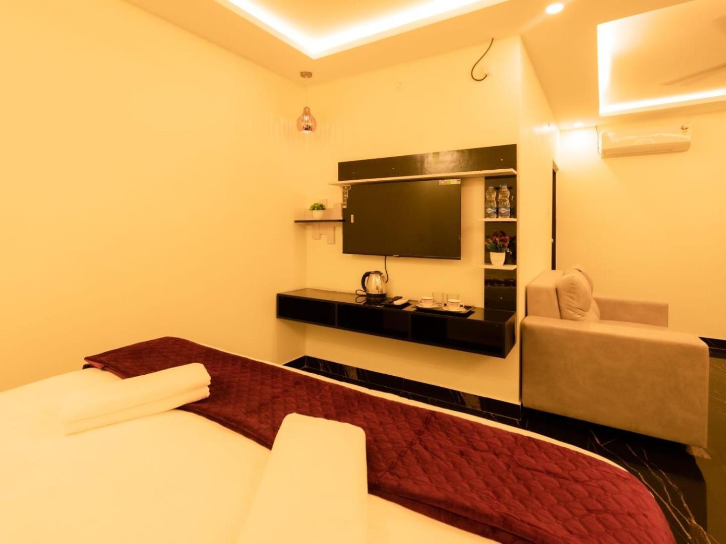 Beestay Hotels Elite Park 蒂鲁帕蒂 外观 照片