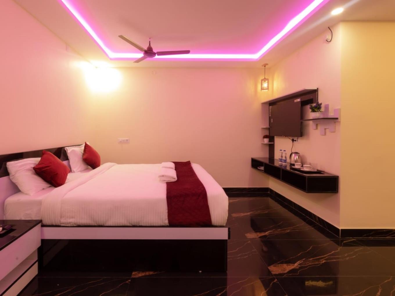 Beestay Hotels Elite Park 蒂鲁帕蒂 外观 照片