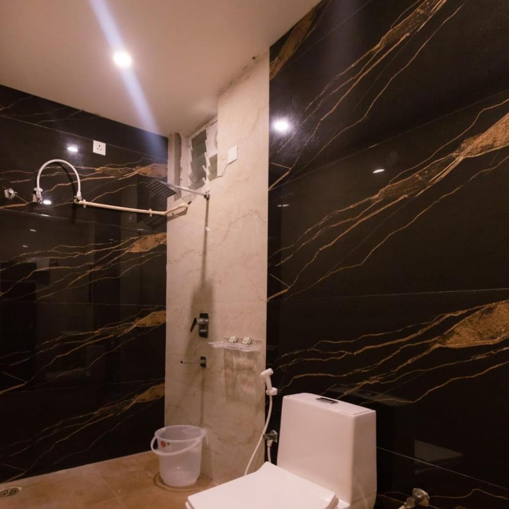 Beestay Hotels Elite Park 蒂鲁帕蒂 外观 照片