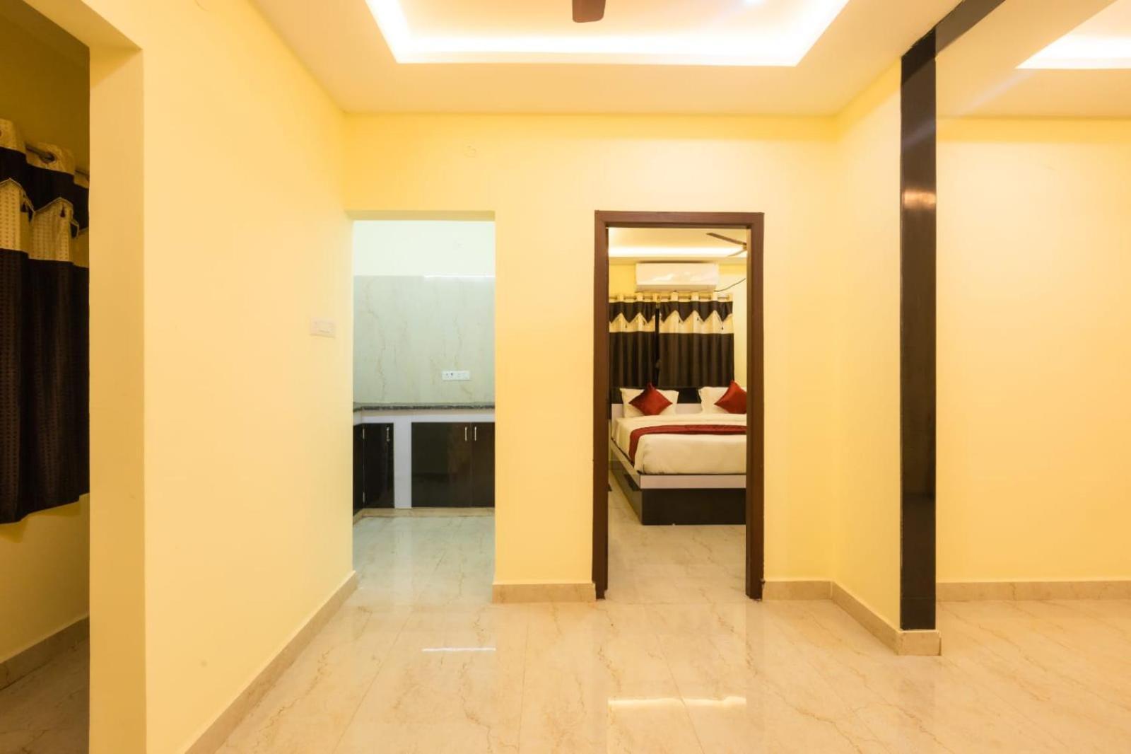 Beestay Hotels Elite Park 蒂鲁帕蒂 客房 照片